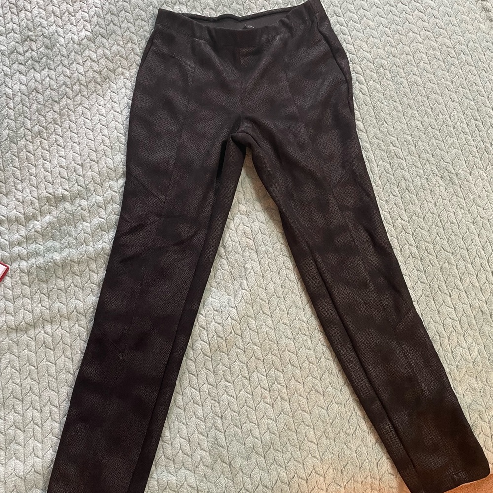 Black tie dye patterned leggings